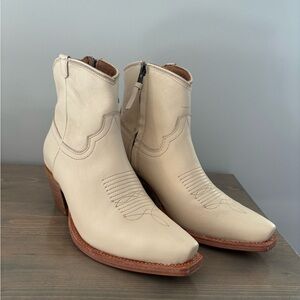 Tecovas The Daisy Boots size 6